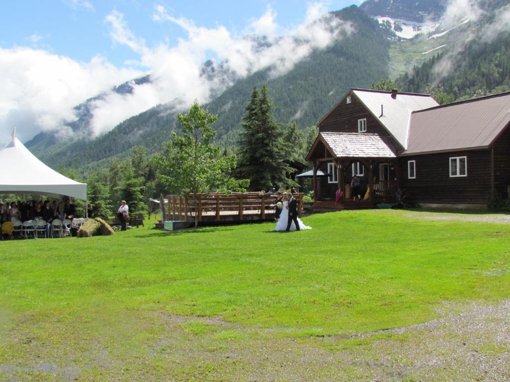 Birch Meadows Lodge B&B Fernie Eksteriør bilde